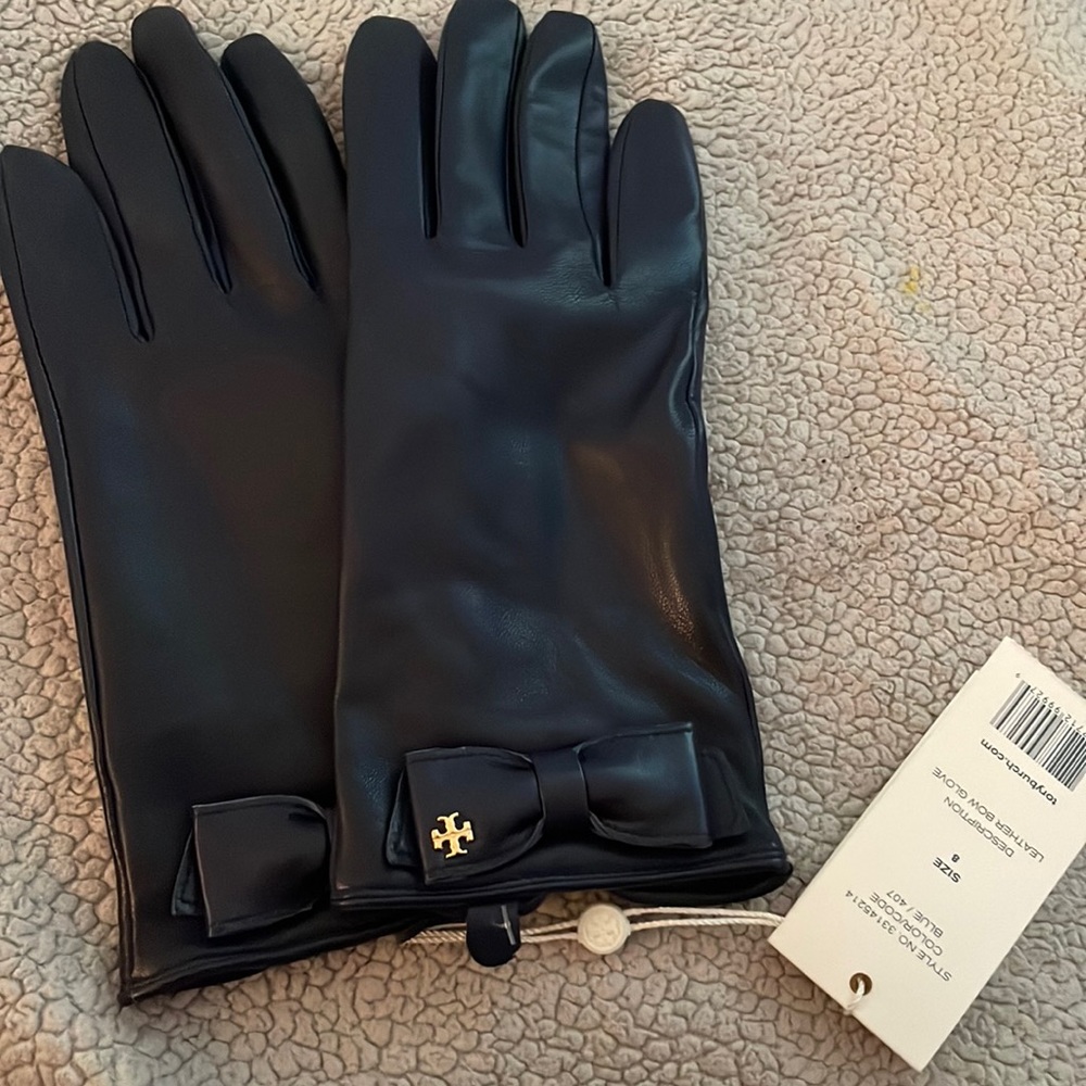 Tory Burch leather bow gloves